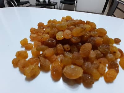 بازار فروش انواع کشمش تیزابی ملایر